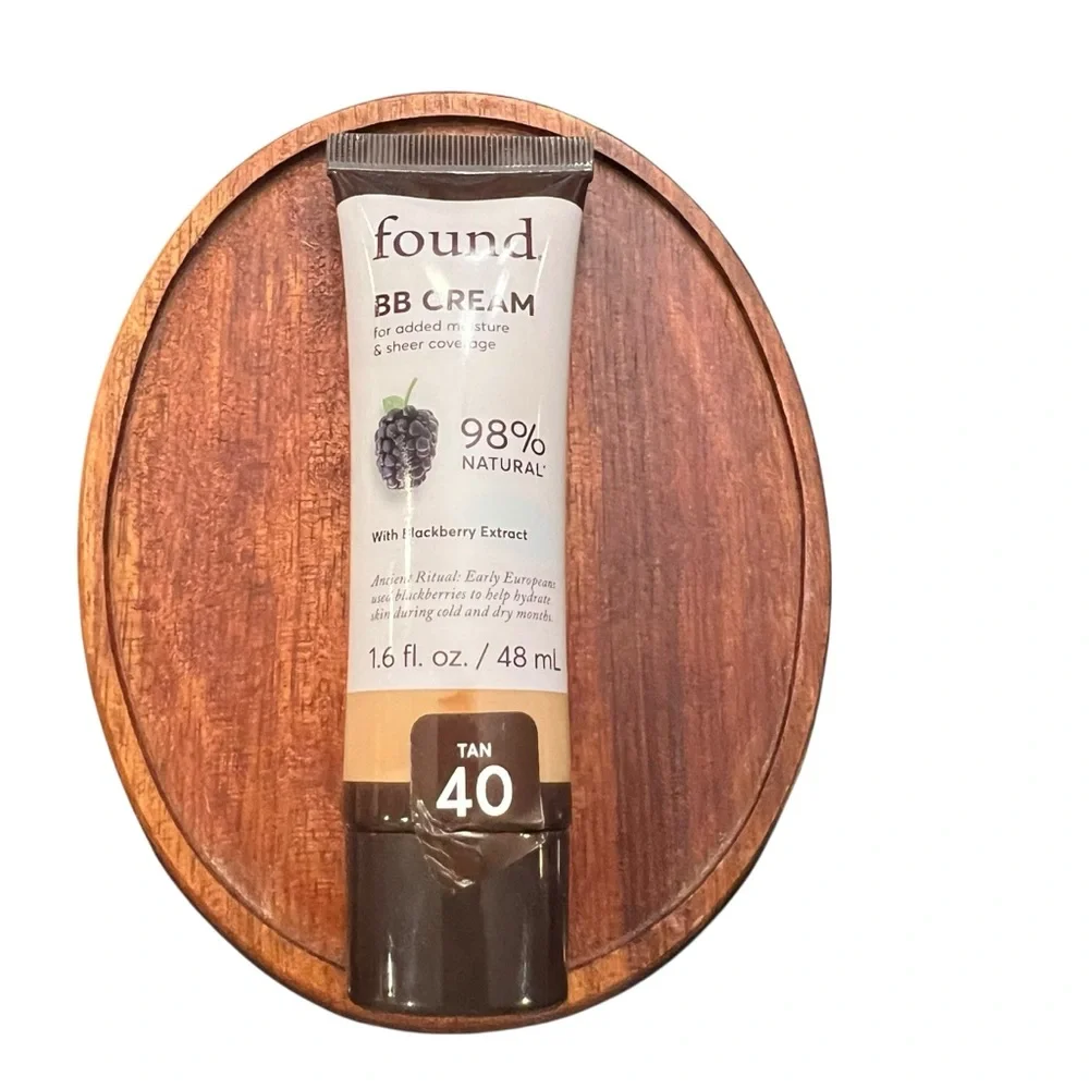 Found BB‎ Cream with Blackberry Extract, 40 TAN 1.6 fl oz Hydration Tinted Cream
